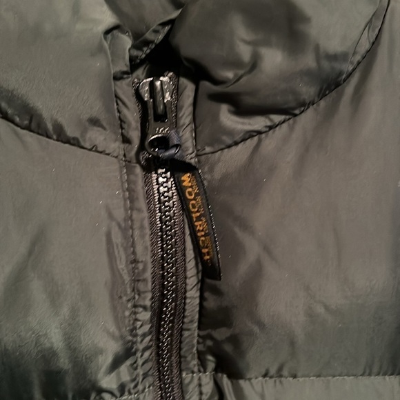 John Rich & Bros Woolrich Puffer Vest. Size L - Picture 3 of 10